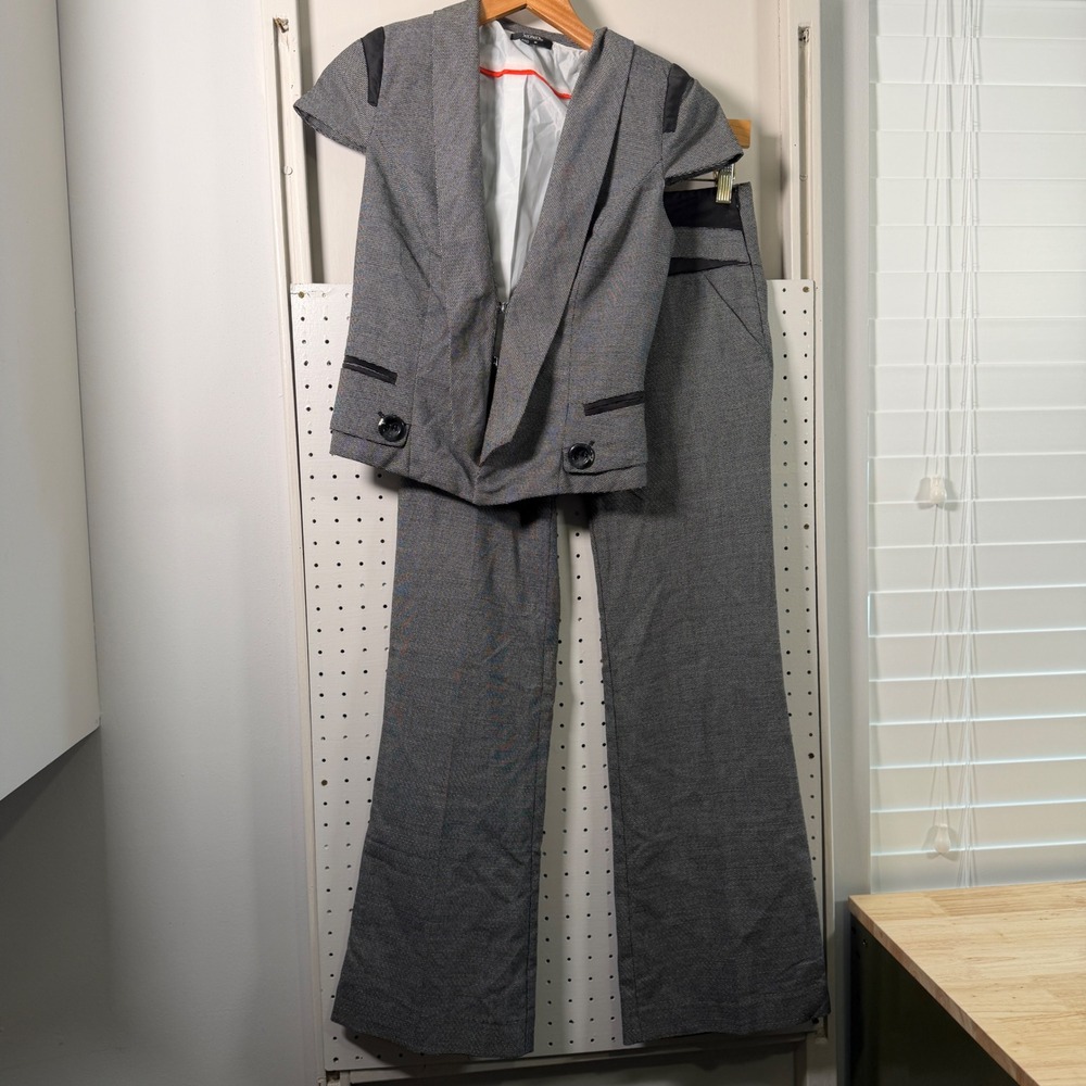 XOXO Womens Grey Black 2 Piece Pant Suit Short Sleeve Blazer Wide Leg Pants S 4